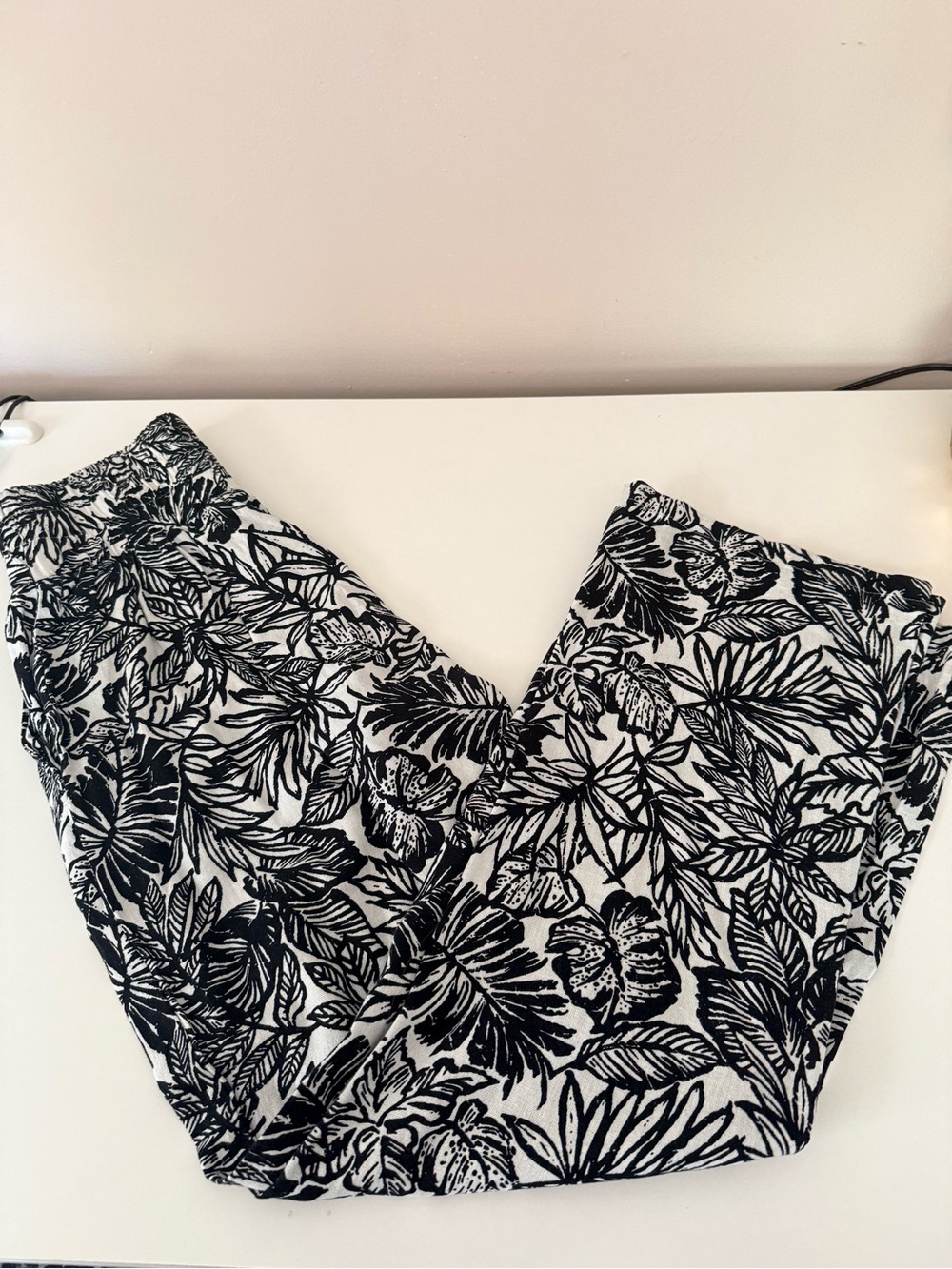 Black & White Floral Pull-On Pants